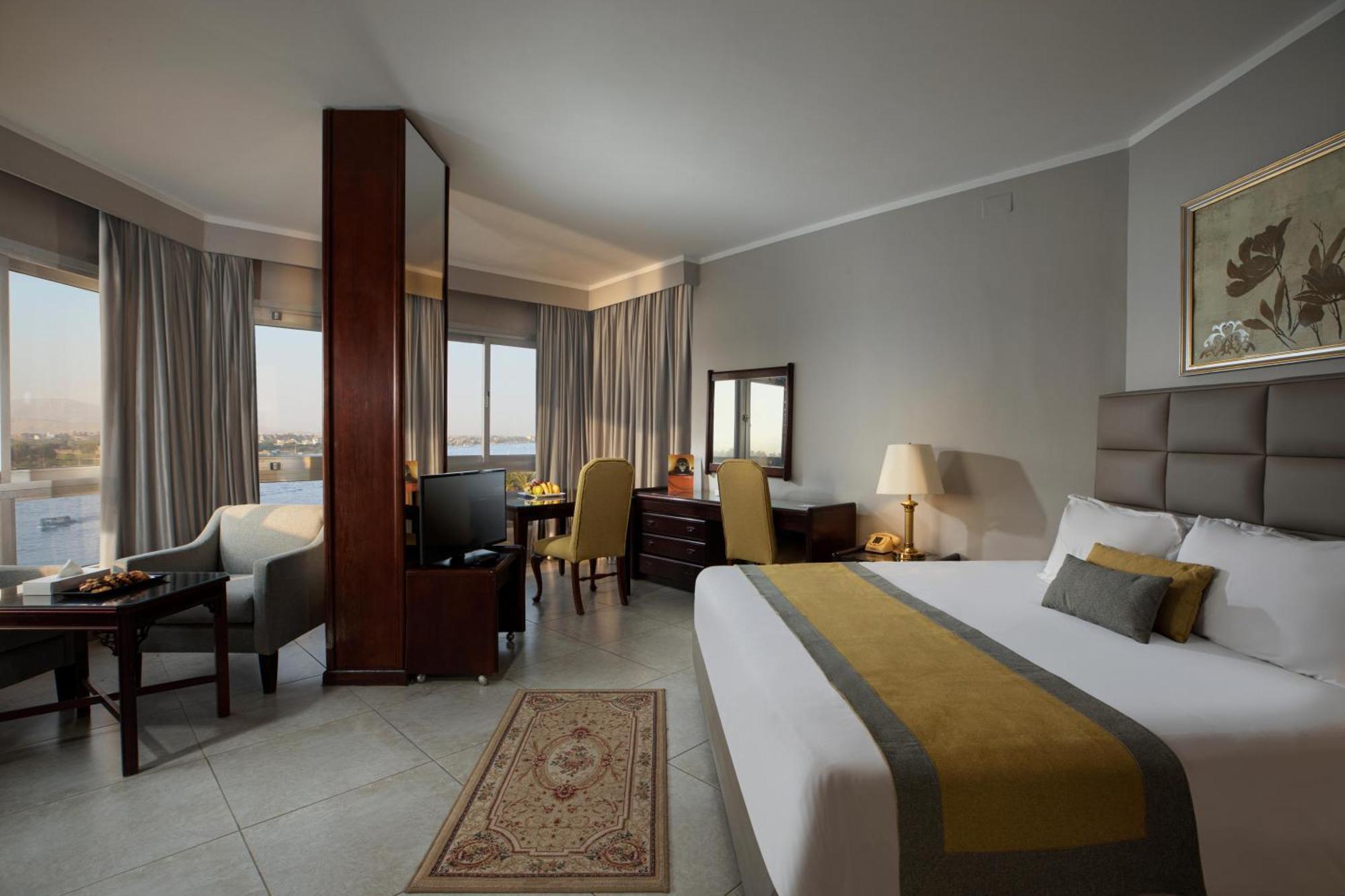 Pyramisa Hotel Luxor Exteriör bild