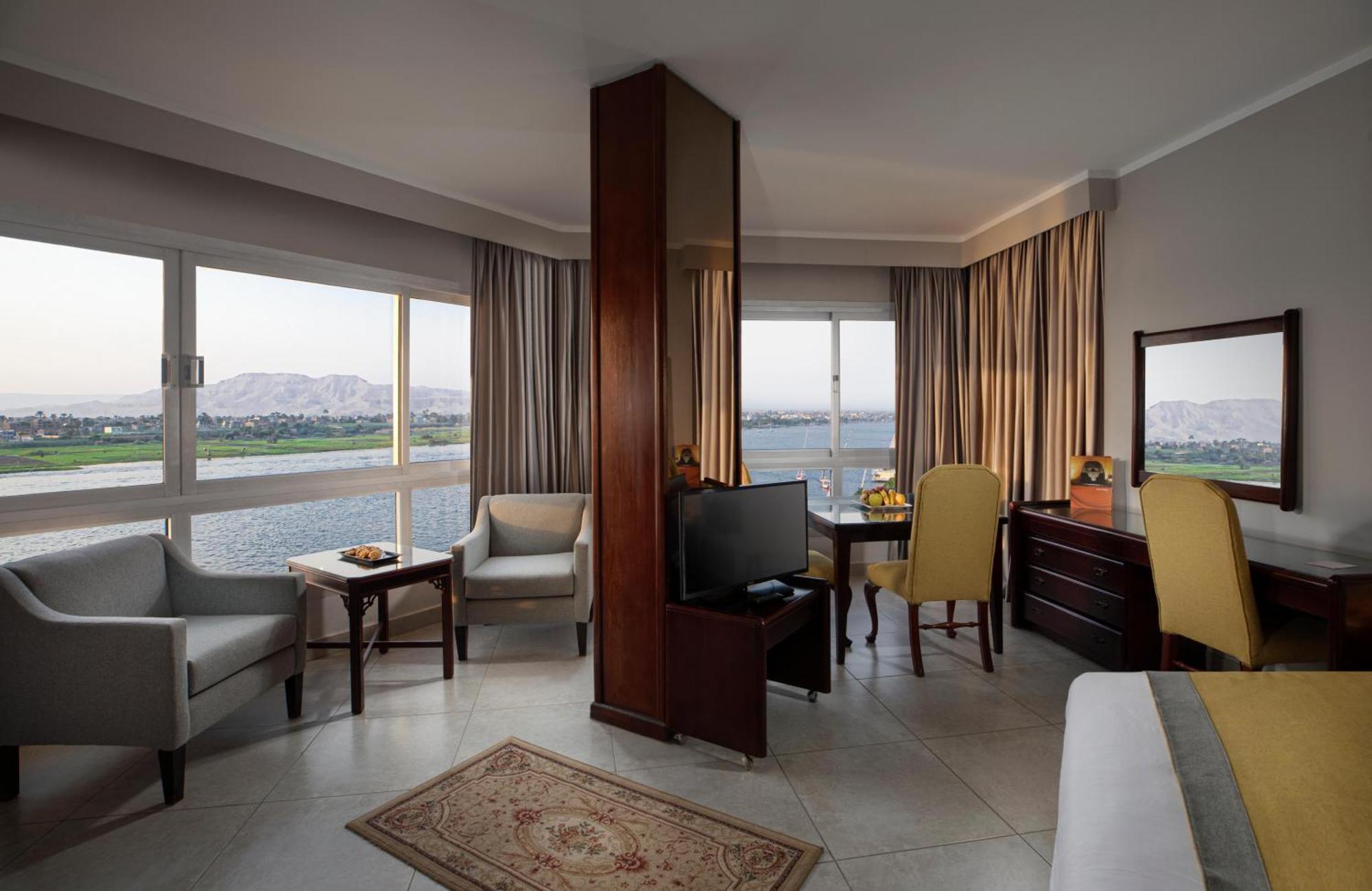 Pyramisa Hotel Luxor Exteriör bild